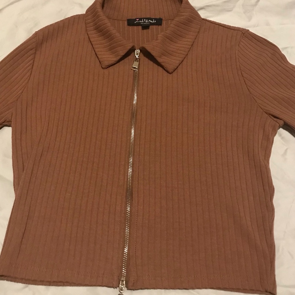 Long sleeve crop top